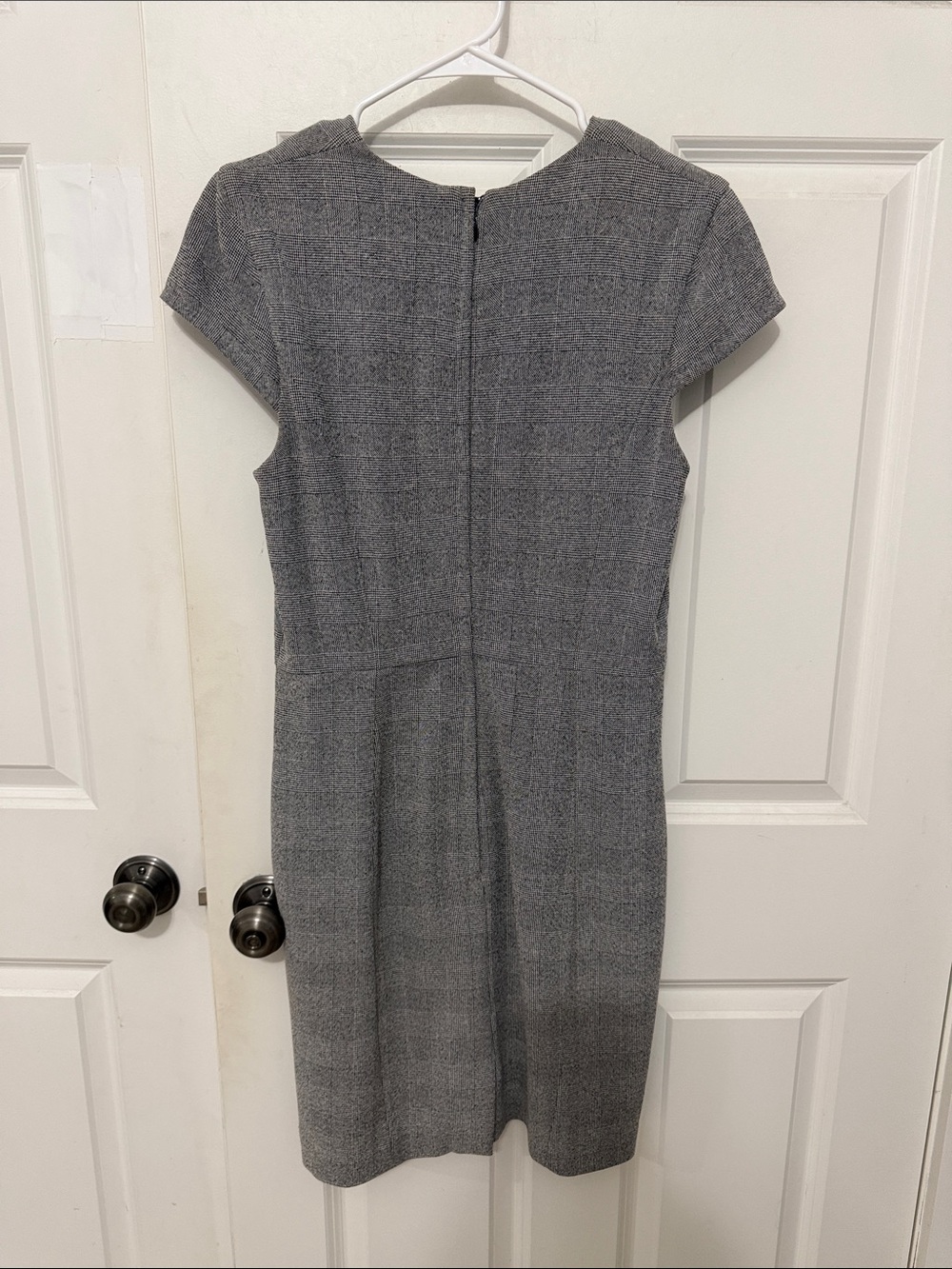H&M Cap Short-Sleeve Sheath Dress size 8 black and white - Picture 3 of 5